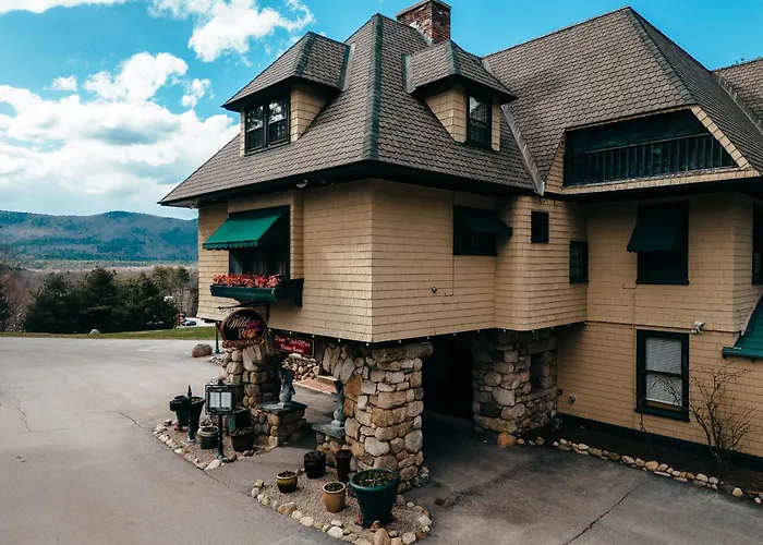 Hotel near College: Stonehurst Manor Breakfast & Dinner Included